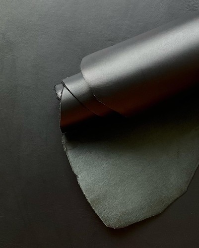 Black colour veg tan full - colour,