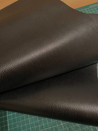 Black pebble grain leather - black,